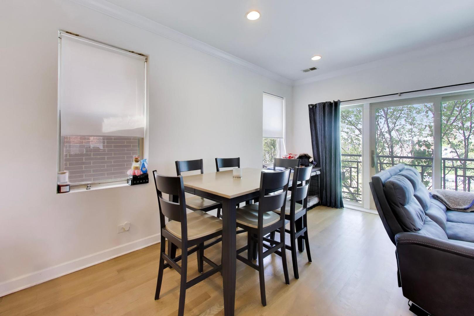 2519 W Congress Parkway 3