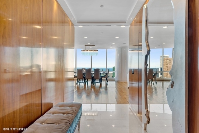 401 N Wabash Avenue 41AB