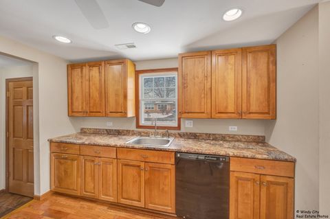 Tiny photo for 521 Spring Avenue, South Elgin, IL 60177 (MLS # 12596618)