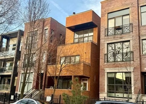 1018 N Honore Avenue C Chicago IL 60622