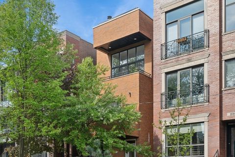 1018 N Honore Avenue C Chicago IL 60622