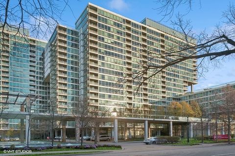 9715 Woods Drive 1902 Skokie IL 60077