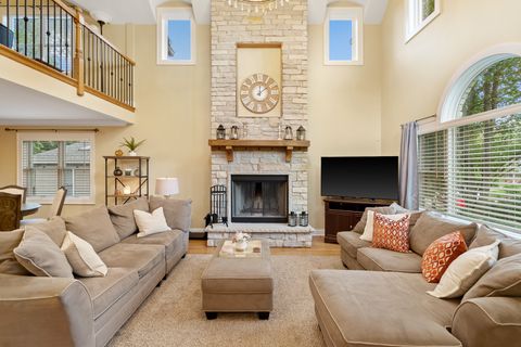 Tiny photo for 5229 Benton Avenue, Downers Grove, IL 60515 (MLS # 12527728)