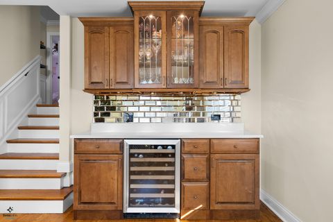 Tiny photo for 5229 Benton Avenue, Downers Grove, IL 60515 (MLS # 12527728)