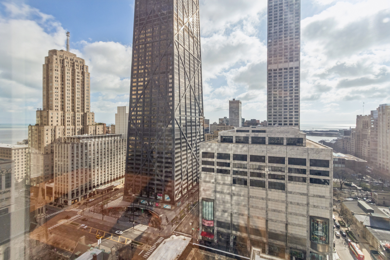 111 E Chestnut Street 25F