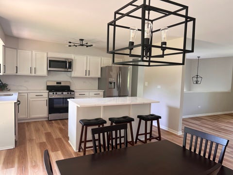 Tiny photo for 5312 W Lake Shore Drive W, Oakwood Hills, IL 60013 (MLS # 12769019)