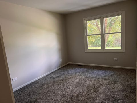 Tiny photo for 5312 W Lake Shore Drive W, Oakwood Hills, IL 60013 (MLS # 12769019)