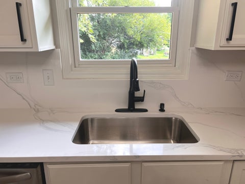 Tiny photo for 5312 W Lake Shore Drive W, Oakwood Hills, IL 60013 (MLS # 12769019)