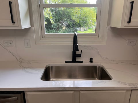 Tiny photo for 5312 W Lake Shore Drive W, Oakwood Hills, IL 60013 (MLS # 12769019)