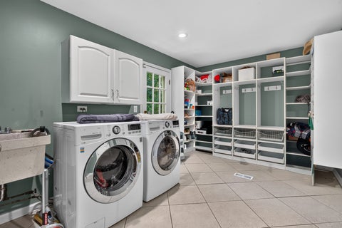 Tiny photo for 316 Fox Run Drive, Northbrook, IL 60062 (MLS # 12760365)