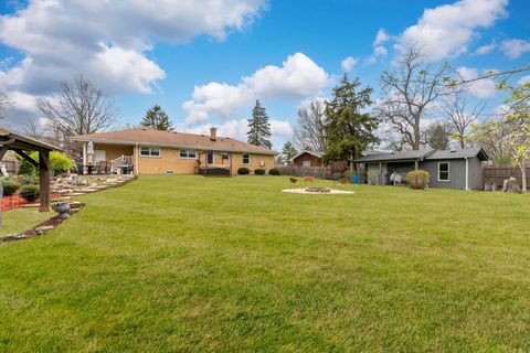 Tiny photo for 16W604 Crest Avenue, Bensenville, IL 60106 (MLS # 12620953)