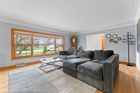 Tiny photo for 16W604 Crest Avenue, Bensenville, IL 60106 (MLS # 12620953)