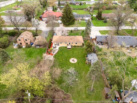 Tiny photo for 16W604 Crest Avenue, Bensenville, IL 60106 (MLS # 12620953)