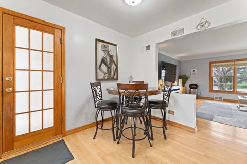 Tiny photo for 16W604 Crest Avenue, Bensenville, IL 60106 (MLS # 12620953)