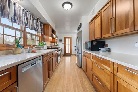 Tiny photo for 16W604 Crest Avenue, Bensenville, IL 60106 (MLS # 12620953)