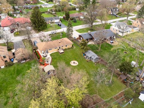 Tiny photo for 16W604 Crest Avenue, Bensenville, IL 60106 (MLS # 12620953)