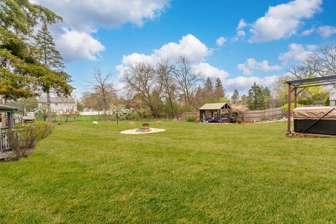 Tiny photo for 16W604 Crest Avenue, Bensenville, IL 60106 (MLS # 12620953)