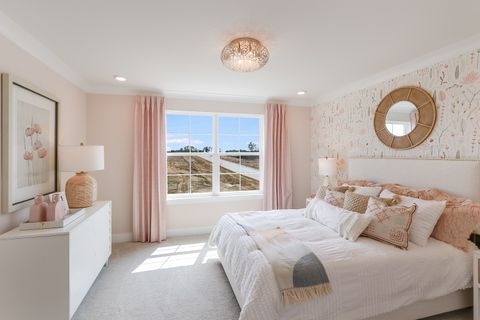 Tiny photo for 8 Hawthorn Ridge Drive, Hawthorn Woods, IL 60047 (MLS # 12593304)