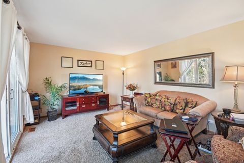 Tiny photo for 1622 DURHAM Court, Crystal Lake, IL 60014 (MLS # 12601019)