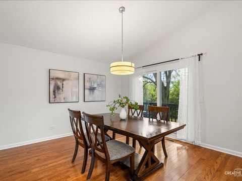 Tiny photo for 40W665 Carriage Court, St. Charles, IL 60175 (MLS # 12480298)