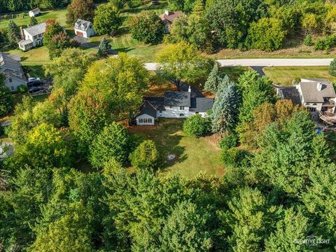 Tiny photo for 40W665 Carriage Court, St. Charles, IL 60175 (MLS # 12480298)