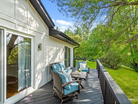 Tiny photo for 40W665 Carriage Court, St. Charles, IL 60175 (MLS # 12480298)