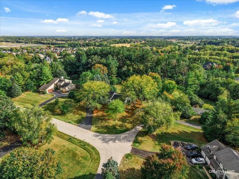 Tiny photo for 40W665 Carriage Court, St. Charles, IL 60175 (MLS # 12480298)