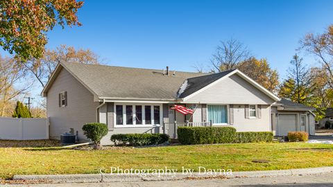 Photo of 195 Esther Circle, Bourbonnais, IL 60914 (MLS # 12517469)