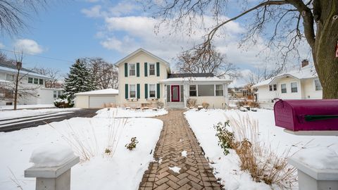 Photo of 323 W Washington Street, West Chicago, IL 60185 (MLS # 12528797)