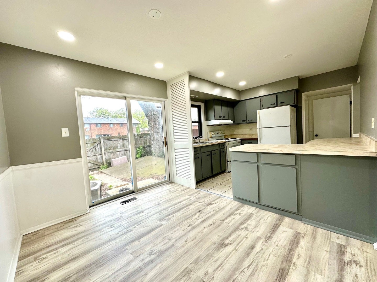 18w158 16th Street