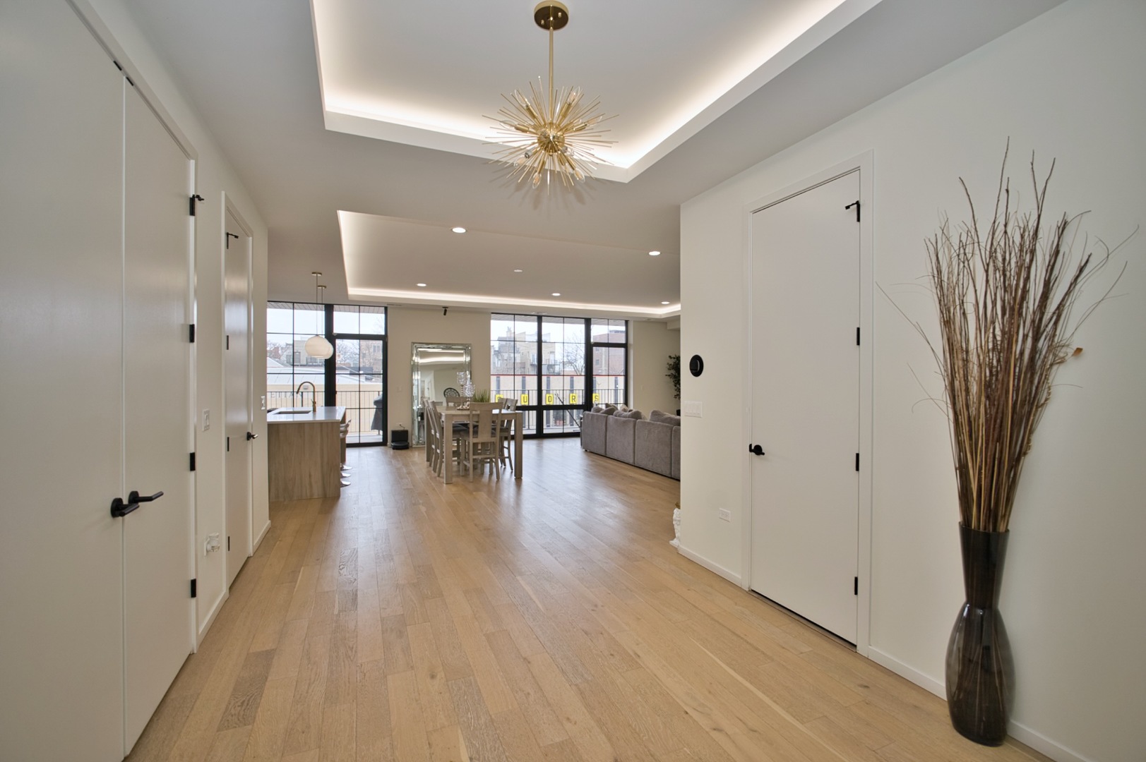 522 N Western Avenue 201