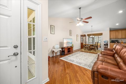 Tiny photo for 53 TALL GRASS Court, Streamwood, IL 60107 (MLS # 12582252)