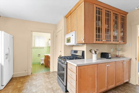 Tiny photo for 705 W Michigan Avenue, Urbana, IL 61801 (MLS # 12603033)