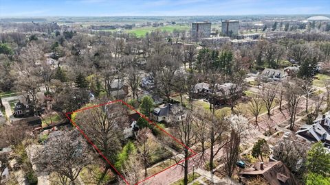 Tiny photo for 705 W Michigan Avenue, Urbana, IL 61801 (MLS # 12603033)