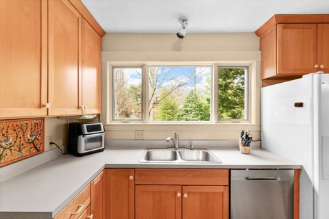 Tiny photo for 705 W Michigan Avenue, Urbana, IL 61801 (MLS # 12603033)