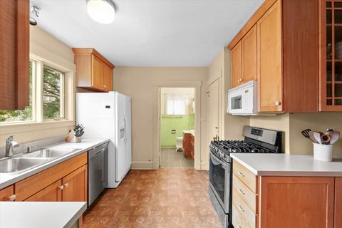 Tiny photo for 705 W Michigan Avenue, Urbana, IL 61801 (MLS # 12603033)