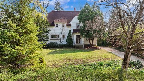 Tiny photo for 705 W Michigan Avenue, Urbana, IL 61801 (MLS # 12603033)