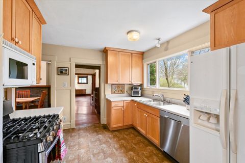 Tiny photo for 705 W Michigan Avenue, Urbana, IL 61801 (MLS # 12603033)