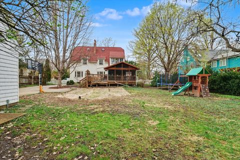 Tiny photo for 705 W Michigan Avenue, Urbana, IL 61801 (MLS # 12603033)