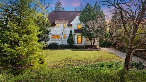 Photo of 705 W Michigan Avenue, Urbana, IL 61801 (MLS # 12603033)