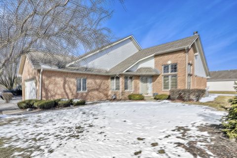 Photo of 6700 Pondview Drive, Tinley Park, IL 60477 (MLS # 12565255)