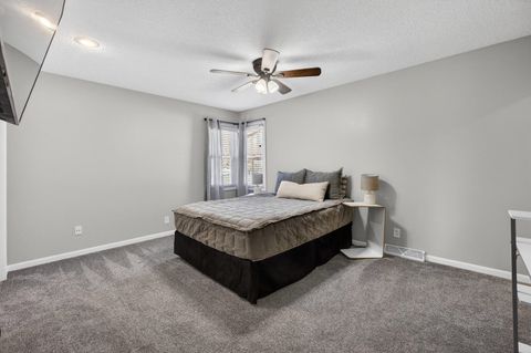 Tiny photo for 6 Sunset Circle, Bettendorf, IA 52722 (MLS # 12606346)