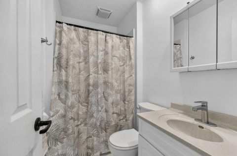 Tiny photo for 6 Sunset Circle, Bettendorf, IA 52722 (MLS # 12606346)