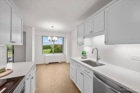 Tiny photo for 6933 N Kedzie Avenue #405, Chicago, IL 60645 (MLS # 12720740)