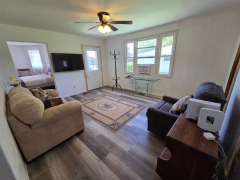Tiny photo for 208 Burkett Street, Benton, IL 62812 (MLS # 12642370)