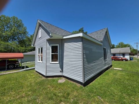 Tiny photo for 208 Burkett Street, Benton, IL 62812 (MLS # 12642370)