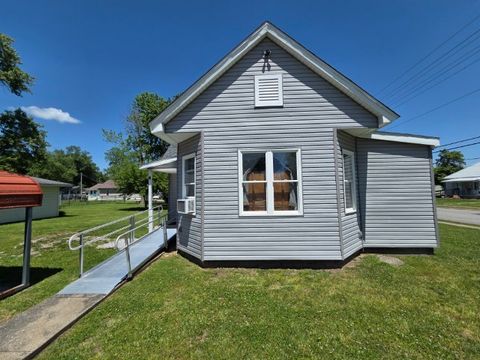 Tiny photo for 208 Burkett Street, Benton, IL 62812 (MLS # 12642370)