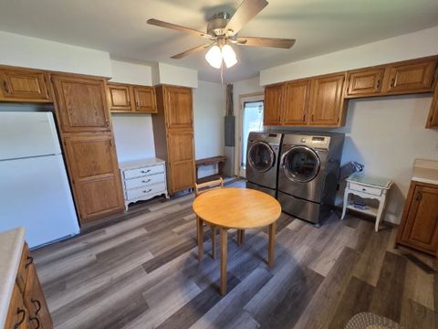 Tiny photo for 208 Burkett Street, Benton, IL 62812 (MLS # 12642370)