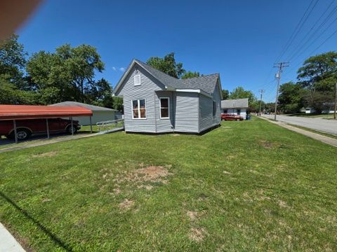 Tiny photo for 208 Burkett Street, Benton, IL 62812 (MLS # 12642370)