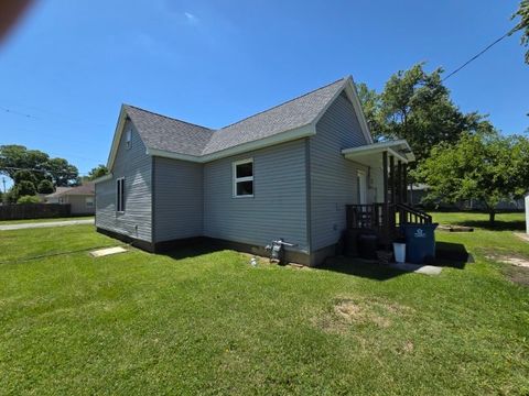 Tiny photo for 208 Burkett Street, Benton, IL 62812 (MLS # 12642370)